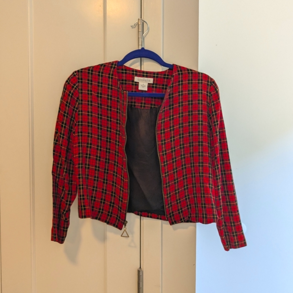 Ann Taylor Lightweight Long Sleeve Zip
